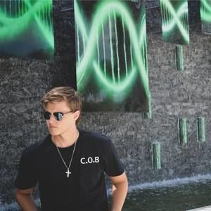 Meet your Posher, Garrett